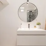 Stylish In The Heart Of Lägenhet