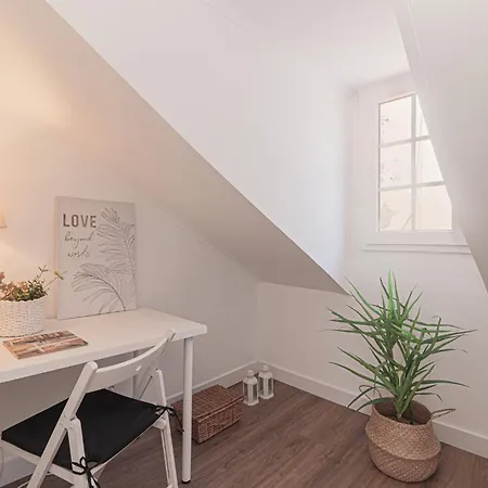 Stylish In The Heart Of Apartment